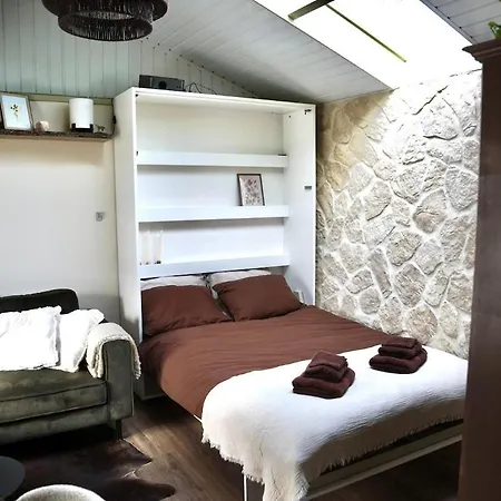 't Dijkhuisje - *