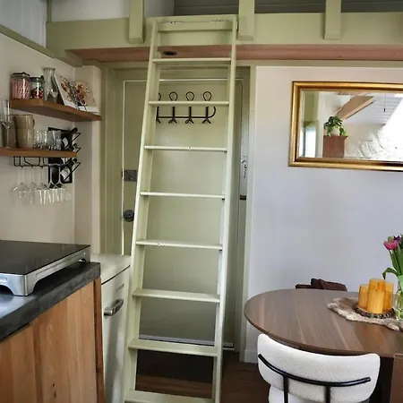 't Dijkhuisje - Holiday home *