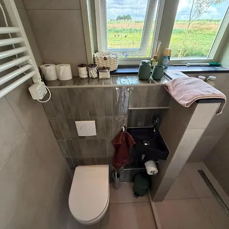 't Dijkhuisje - Holiday home *